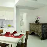 Arcom Palace Aparthotel