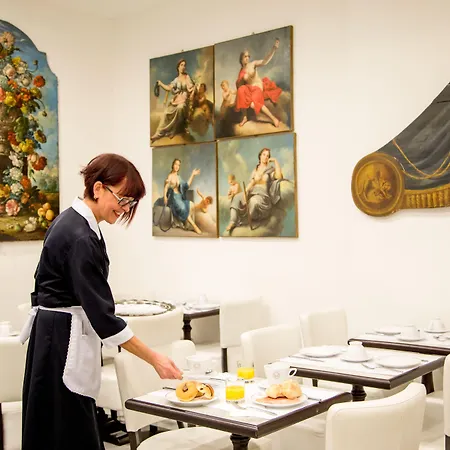 アパートホテル Arcom Palace ポメツィア