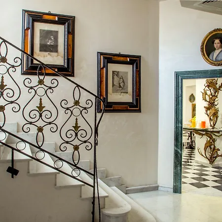 アパートホテル Arcom Palace