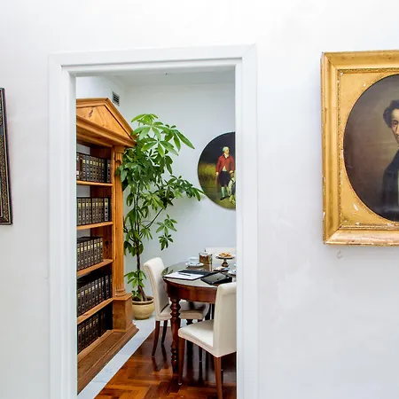 Arcom Palace アパートホテル ポメツィア