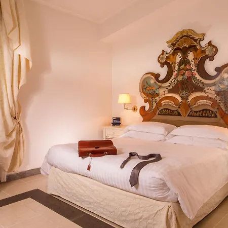 Arcom Palace アパートホテル ポメツィア