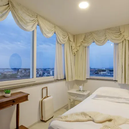 Arcom Palace 4*
