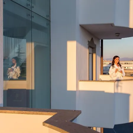 شقة فندقية Arcom Palace بوميتْسْيا