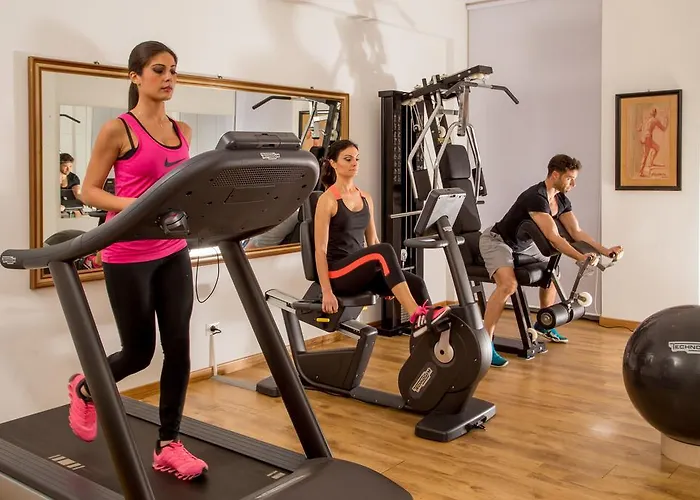 Arcom Palace Aparthotel