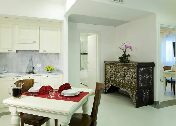 Arcom Palace Aparthotel